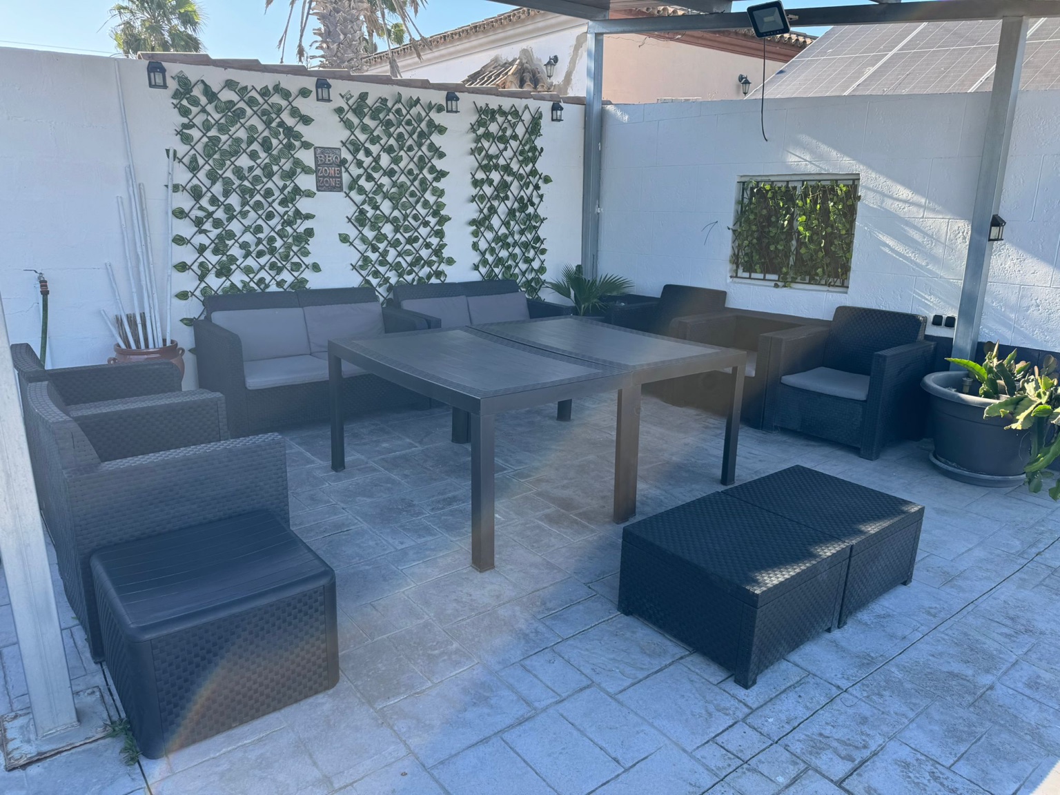 Terraza piscina Villa Delmu